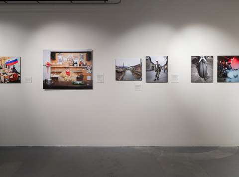 Razstava fotografa Roba Hornste Običajni ljudje, Galerija Jakopič, 2026