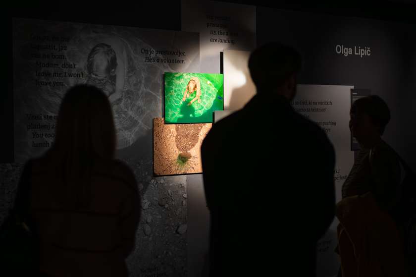 Projekt Olge Lipić Sinkopa, razstava alumnov Od blizu Začasni naslov, Galerija Jakopič, 2025