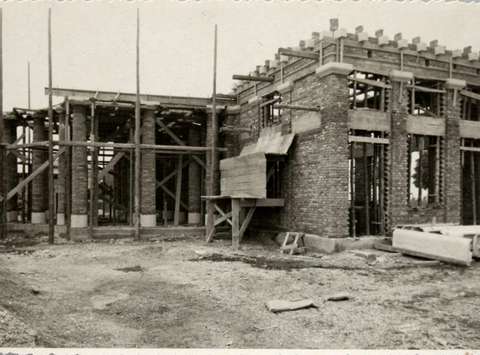 Propileje na Žalah med gradnjo, 1939