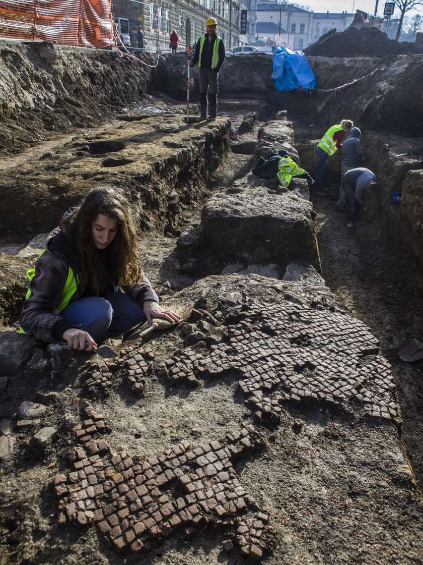 Izkopavanje na Erjavčevi cesti