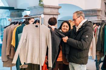 Ta veseli dan kulture: Decembrska izmenjevalnica oblačil in modnih dodatkov