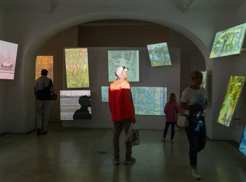 Odprtje razstave Dominik Mahnič: Krmiljenje čopiča, Galerija Vžigalica, 2023