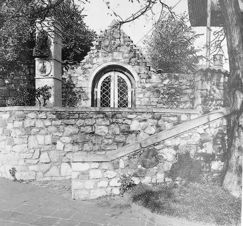 Vhod v Križanke v 50. letih 20. stoletja