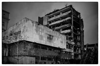 Javno vodstvo po razstavi alumnov Od blizu Začasni naslov