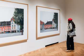 SoteskaOpen: Vodstvo po razstavi IRWIN: Fotografska dela