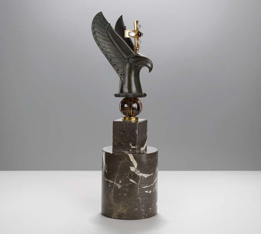 Skulptura orla, ki ga je Jože Plečnik oblikoval za prapor katoliškega telovadnega društva Orel