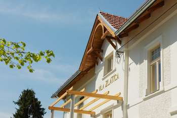 Prešernov dan v Vili Zlatica