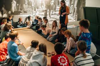 Muzej za mir: interaktivno vodstvo za družine