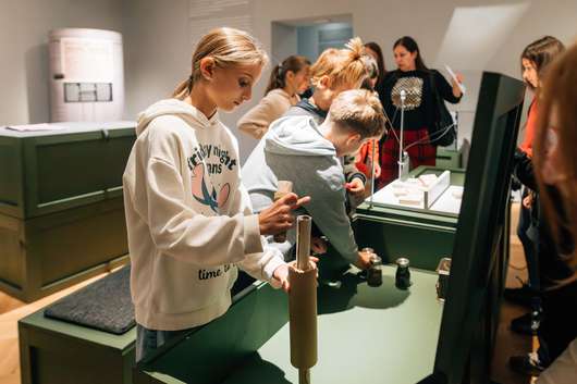 Muzej za mir: interaktivno vodstvo za družine