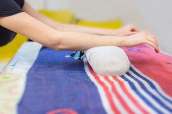 Delavnica polstenja prazničnih volnenih posod