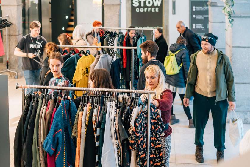 Poletna izmenjevalnica oblačil in modnih dodatkov