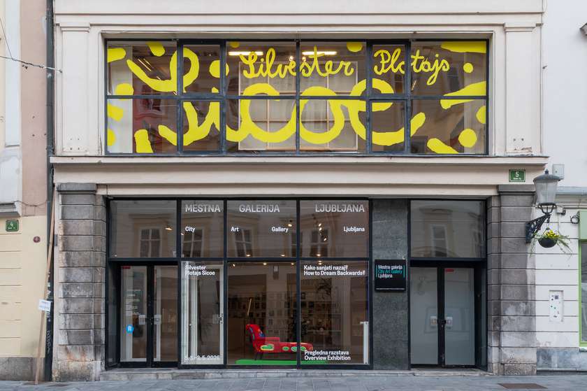 Izid in podpisovanje kataloga